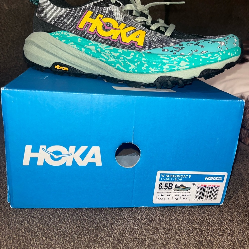 NIB Hoka Speedgoat 6 Turquoise and Black Shoes